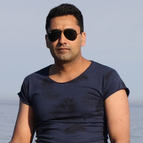 Meet your Posher, Tarlochan - Picture 1 of 1